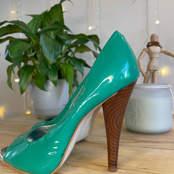 Meet your Posher, Karen - Picture 1 of 1